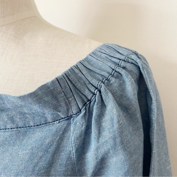 Free People Show Me some Shoulder Chambray top size Medium - Picture 3 of 7